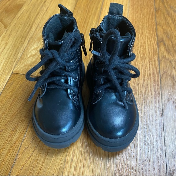 H&M Disney Combat Boots Size 4-5 - Picture 2 of 6